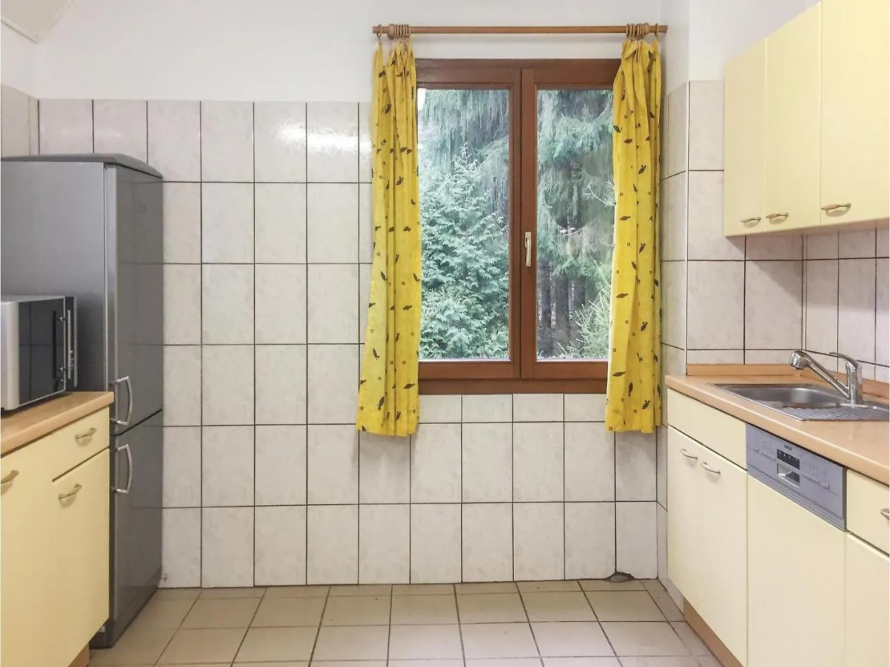 6 Bedroom Beautiful Home In Dirbach Luxemburgo