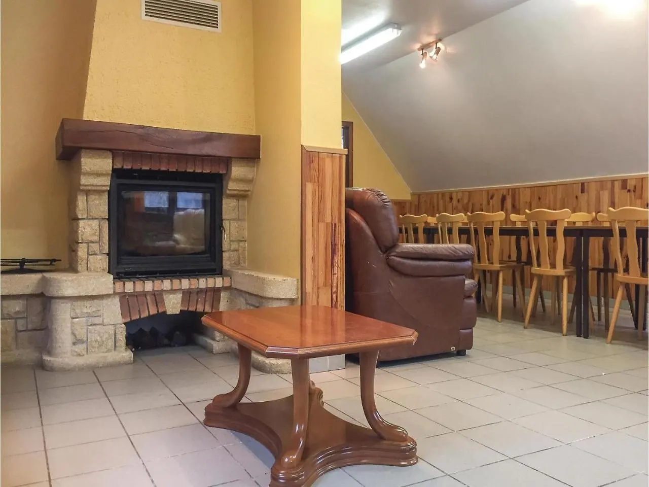 Сasa de vacaciones 6 Bedroom Beautiful Home In Dirbach